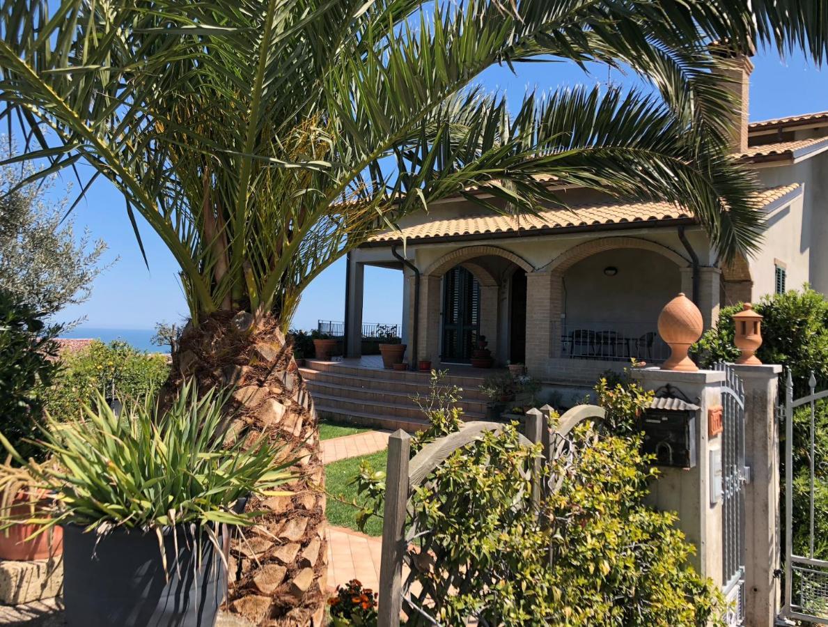 San Costanzo B&B La Palma المظهر الخارجي الصورة